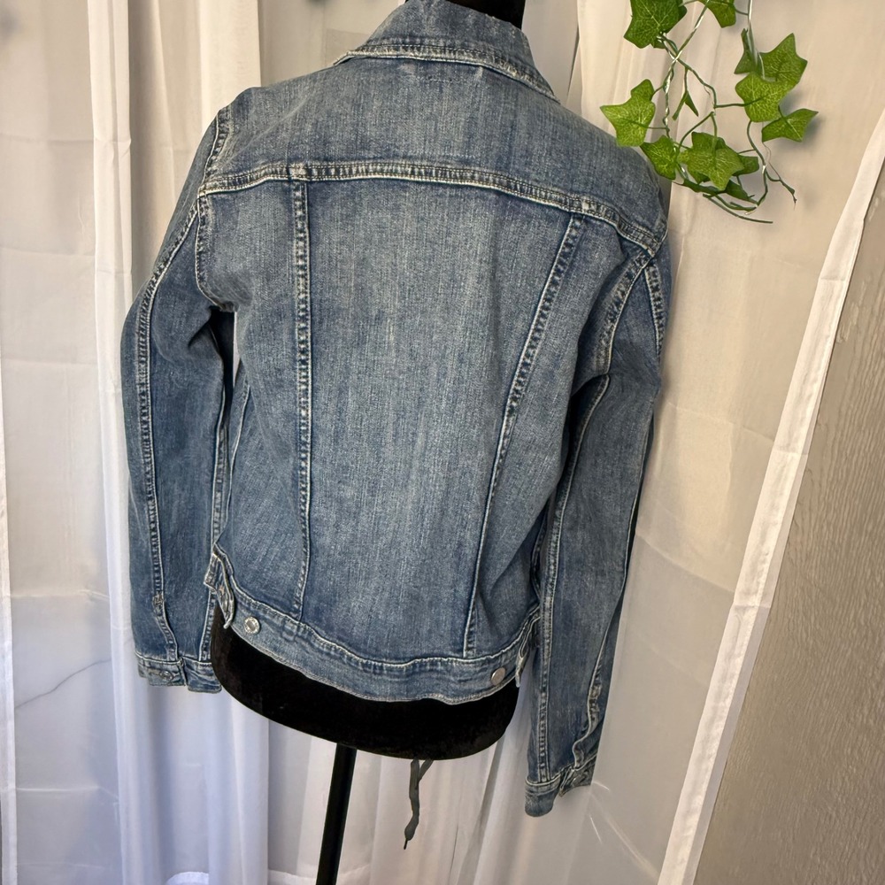 Levis Trucker Jacket Medium Wash Denim Classic Fit Blue Jean Coat Womens M - Picture 6 of 11